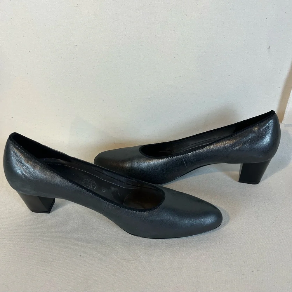 Ara Elegant Dark Gray with Black Trim‎ Women's Pumps 8 - Like New